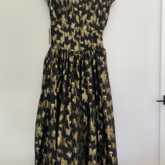 Taylor Holiday Dress - Picture 6 of 10